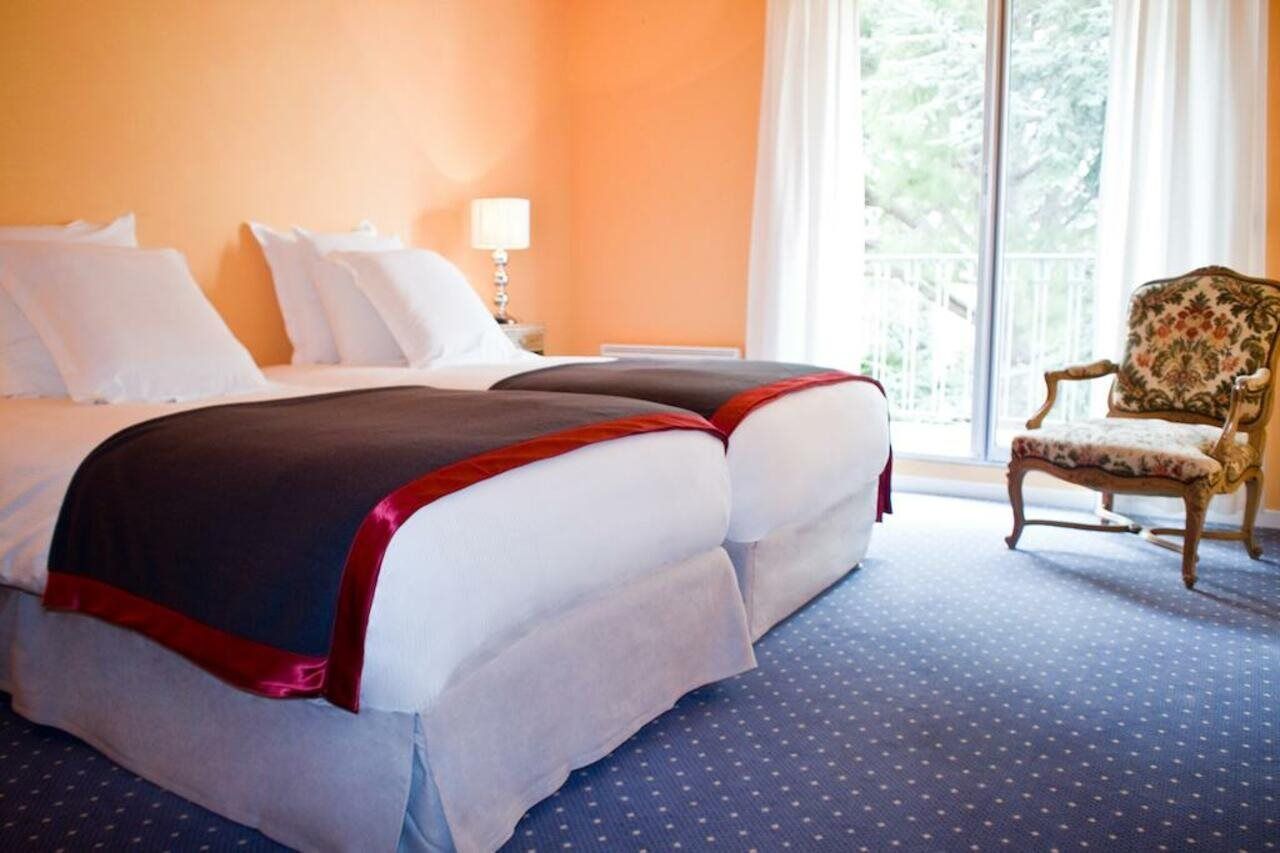 Hotel Mercure Centre Bompard La Corniche 4*